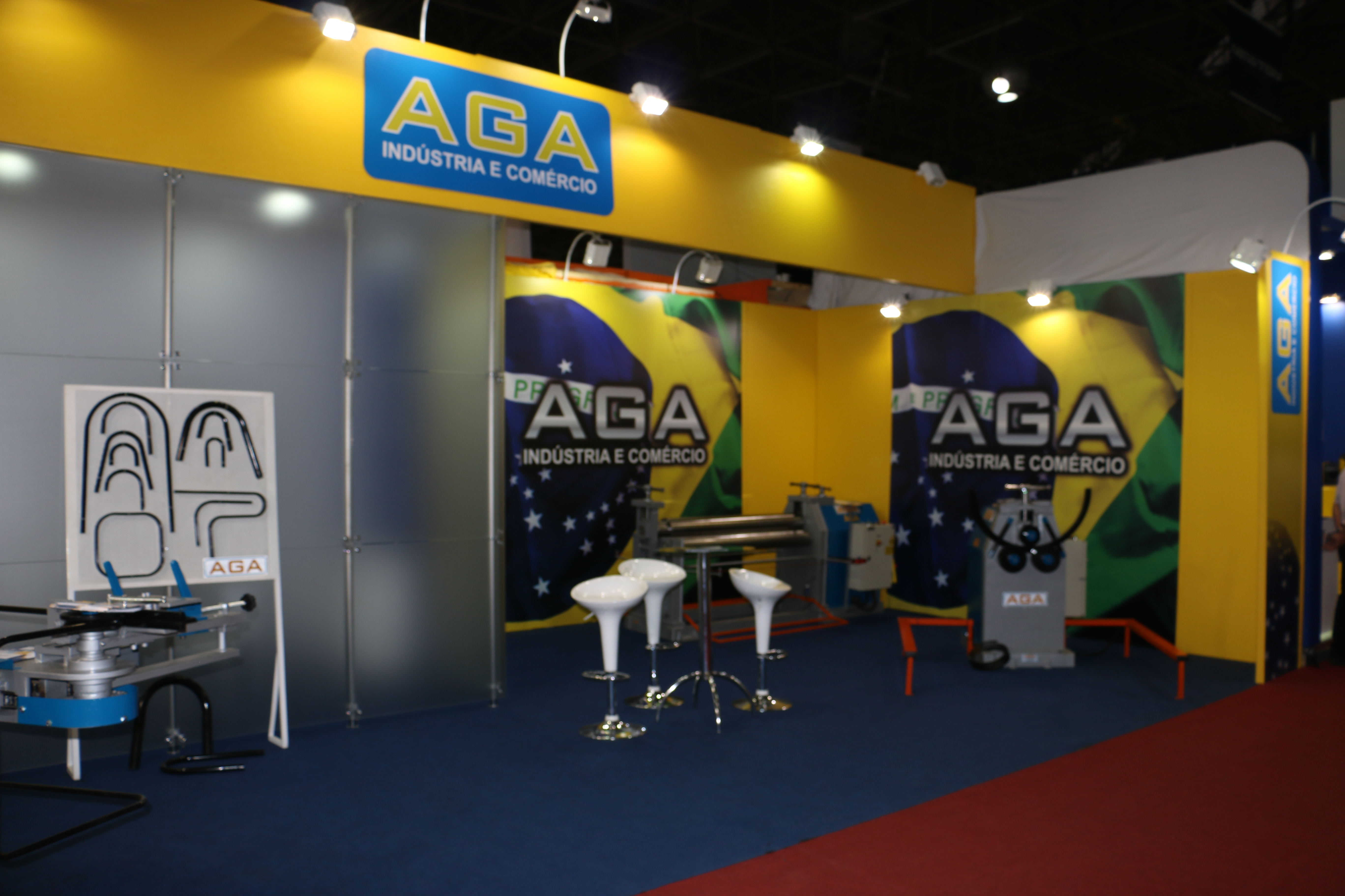 AGA Máquinas em feira industrial em 2014